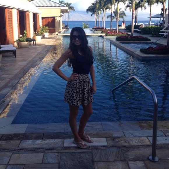 Meet your Posher, Madison - Picture 3 of 3